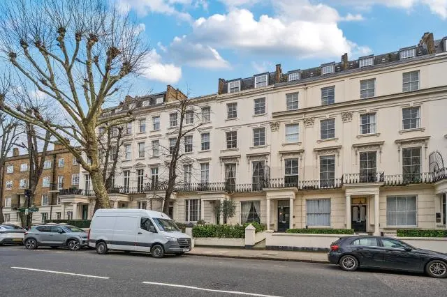 Clifton Gardens, London, W9, photo 1