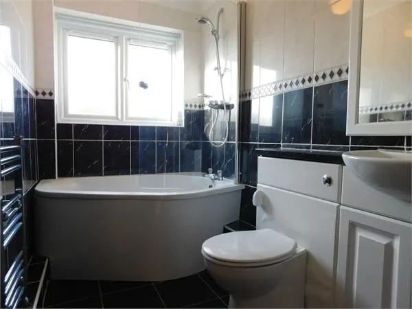 Manor Gardens, Ruislip, HA4, photo 2