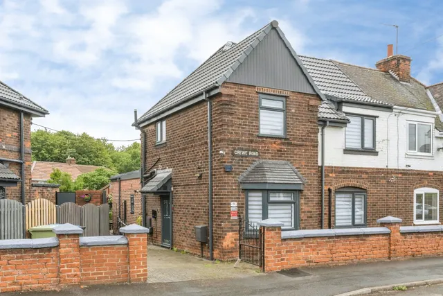 Crewe Road, Bircotes, Doncaster, photo 1