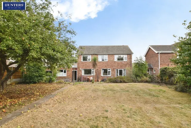 Photo 2 — Cambridge Avenue, Scunthorpe, Lincolnshire