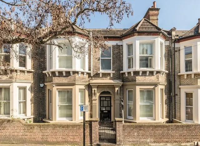 Tremadoc Road, Clapham, SW4, photo 1