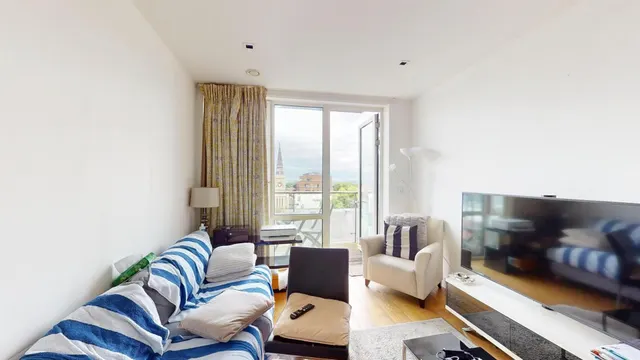Longfield Avenue, London, W5, photo 2