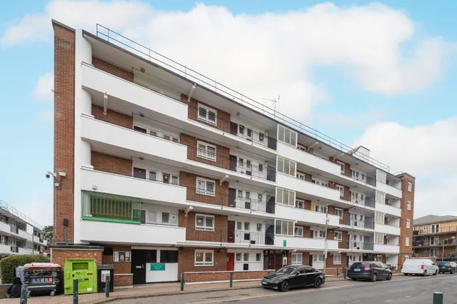 20 Trevithick House, Deeley Road, London, photo 1