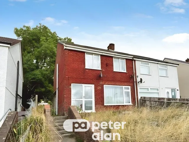 Cedar Road, Newport, NP11, photo 1