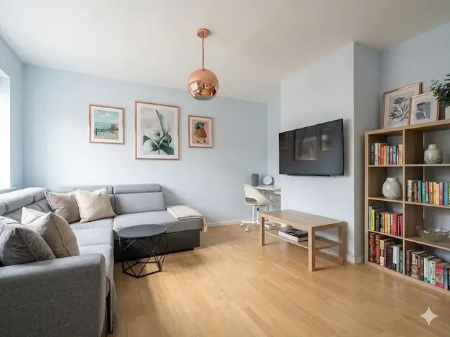 Photo 2 — Worcester Crescent, Mill Hill, NW7, London