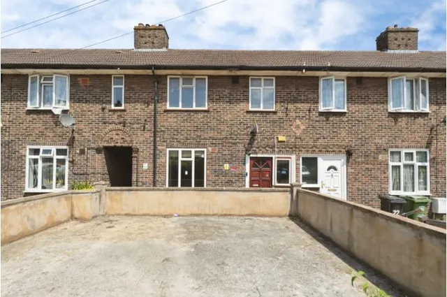 Adolf Street, London, SE6, photo 1