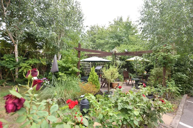 Photo 2 — Victoria Road, Farnborough, Hampshire, GU14 7NS