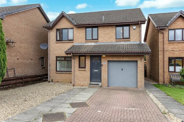 Beechwood Grove, Uphall Station, EH54, photo 1