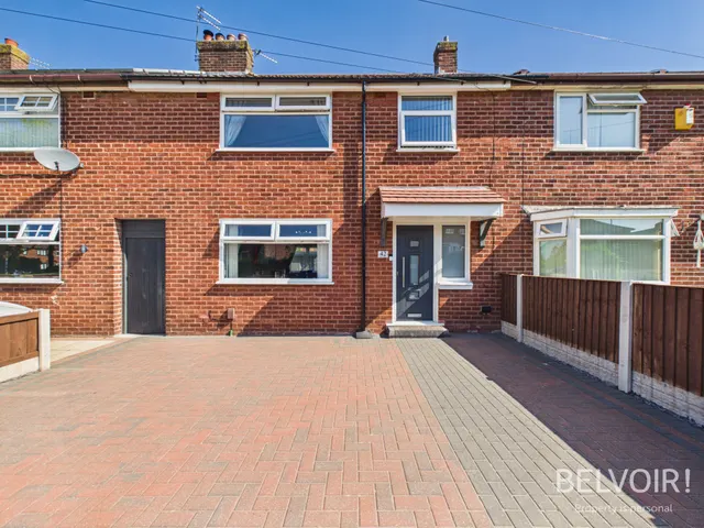 Milton Avenue, Whiston, L35, photo 1