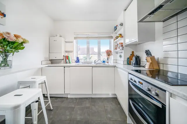 Lessar Avenue, Clapham, SW4, photo 3