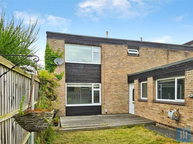 Listing Drive, Liversedge, WF15, photo 1