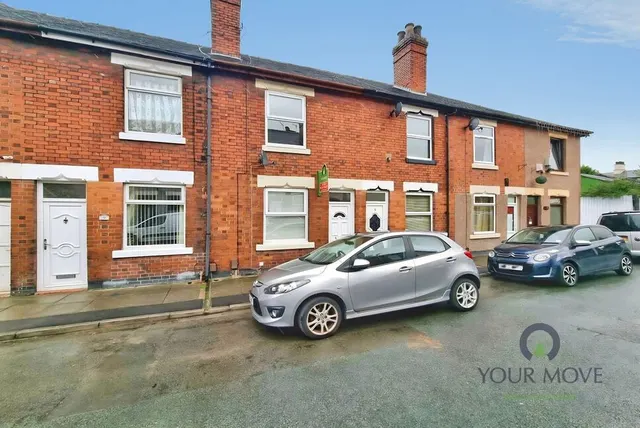 2 bedroom house — Oldfield Street, Fenton, Staffordshire, ST4