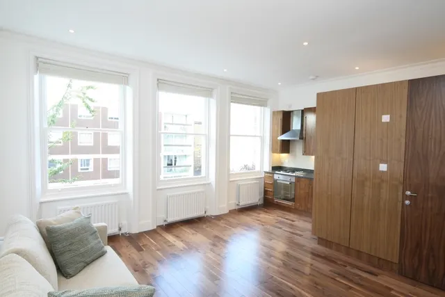 Castletown Road, London, W14, photo 1