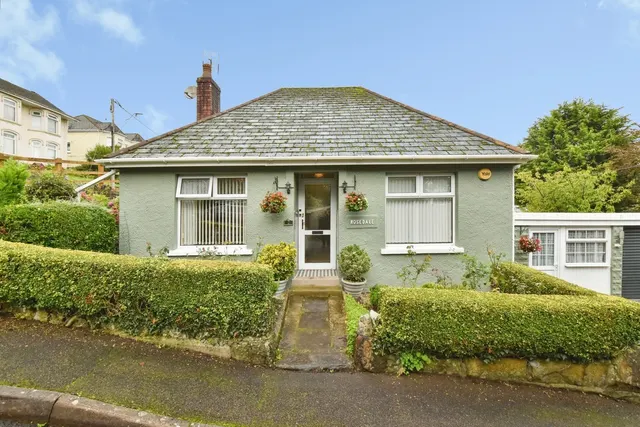 Ceidrim Road, Garnant, SA18, photo 1