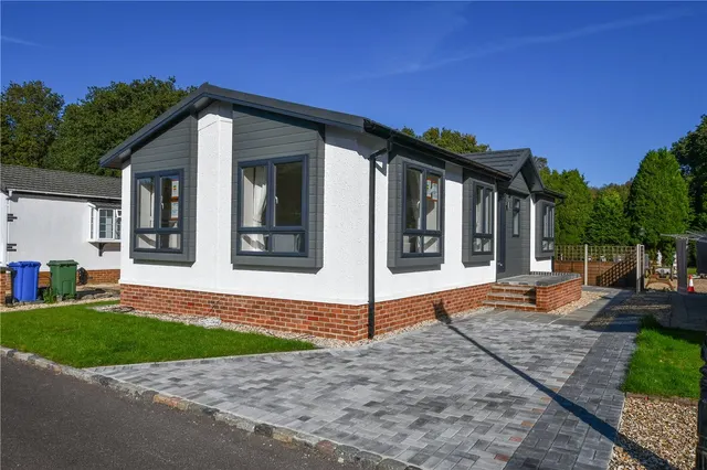 Pinewood Caravan Park, Wokingham, Berkshire, RG40, photo 1