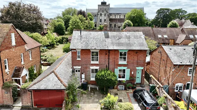Mill Lane, Romsey, Hampshire, SO51 8EU, photo 1