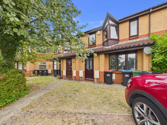 Faraday Drive, MK5, Milton Keynes, photo 1