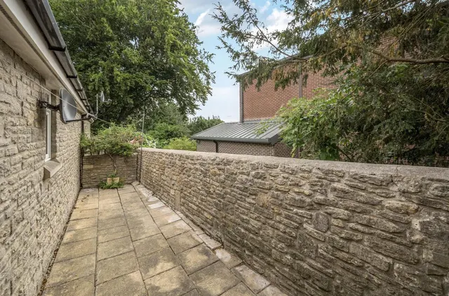 Vallis Road, Frome, BA11, photo 2