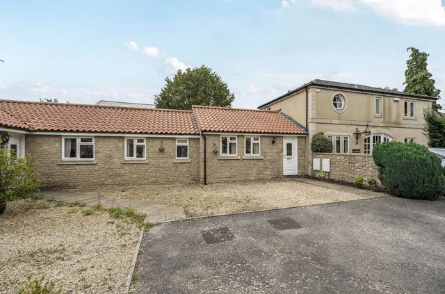Vallis Road, Frome, BA11, photo 1