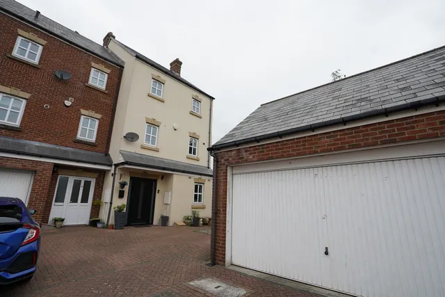 Taylor Court, Durham, DH1, photo 1