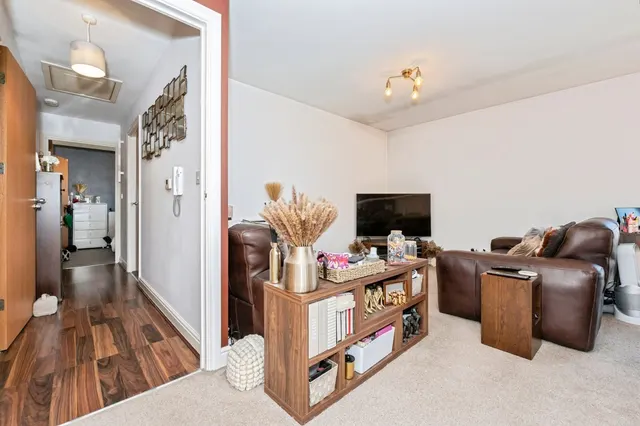 Evelyn Walk, Greenhithe, DA9, photo 3