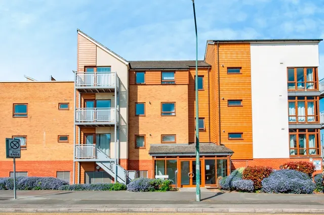 Evelyn Walk, Greenhithe, DA9, photo 1