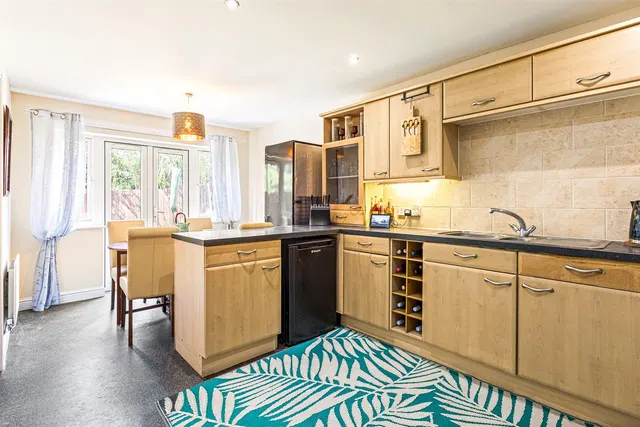 Erringtons Close, Oadby, LE2, photo 3