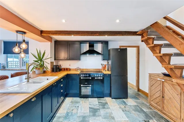 Mold Road, Mynydd Isa, CH7, photo 3