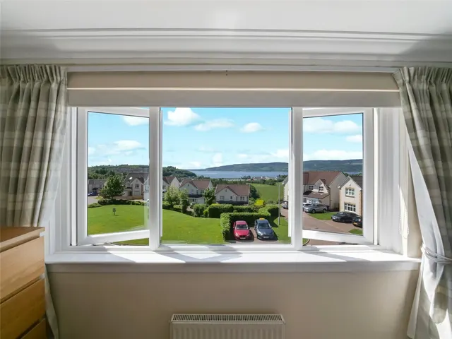 Photo 3 — Redwing Drive, Inverkip, Inverkip, Inverclyde, PA16