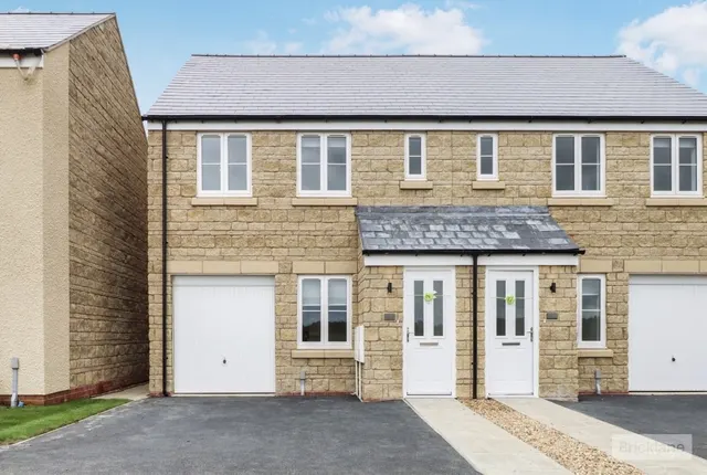 Dolan Drive, Weldon, Corby, photo 1