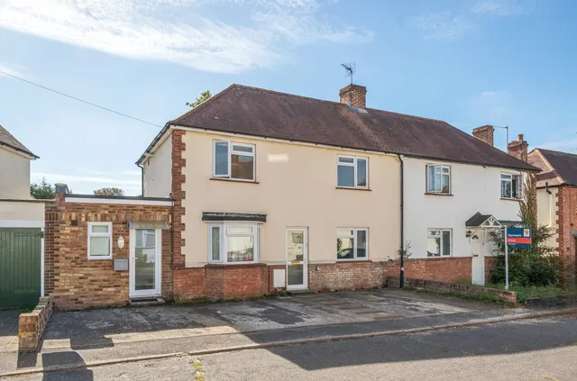 Hereford Close, Guildford, GU2, photo 1