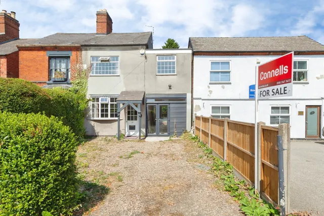 Croft Road, Cosby, Leicester, photo 1