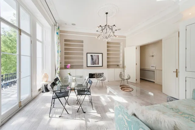 2 bedroom flat — Onslow Square, South Kensington, London, SW7 3NJ