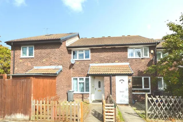Glen Walk, Isleworth, TW7, photo 1