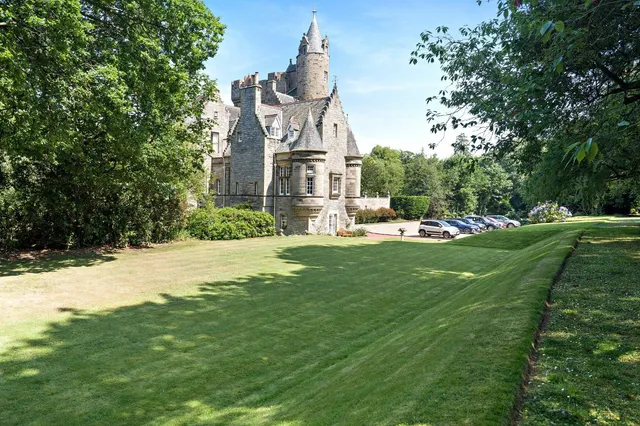 Bonaly Road, Edinburgh, EH13, photo 3