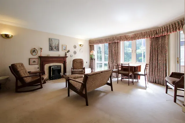 Racefield Road, Altrincham, WA14, photo 3