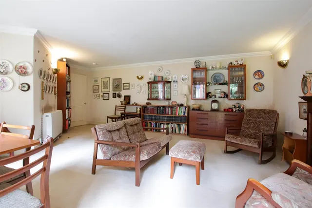 Racefield Road, Altrincham, WA14, photo 2