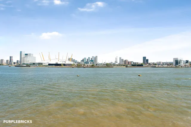 Capstan Square, London, E14, photo 1