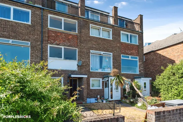 Capstan Square, London, E14, photo 2