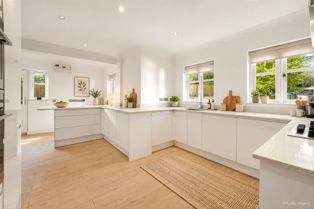 Hanger Hill, Weybridge, KT13, photo 3