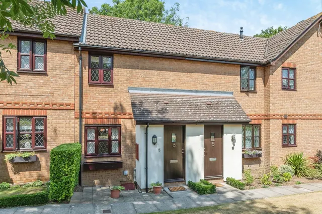 Coxbridge Court, Billericay, Essex, CM12, photo 1