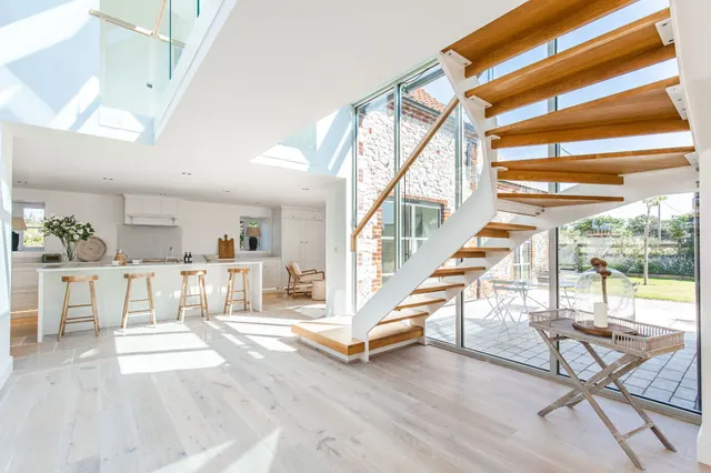 Chain Free and Impressive Detached Ho, photo 3