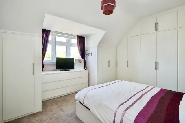 Photo 2 — Valence Avenue, Dagenham, Essex, RM8