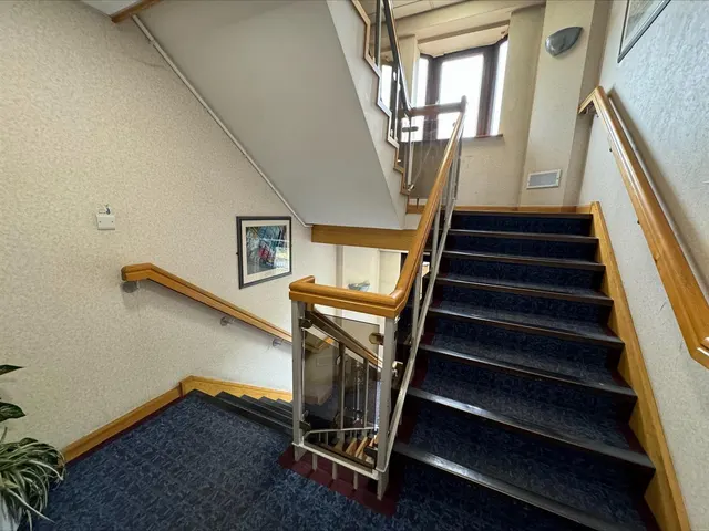 Etruria Road, Stoke-On-Trent, ST1, photo 1