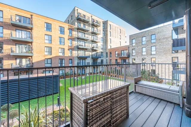 Thamesmead, SE28, photo 3