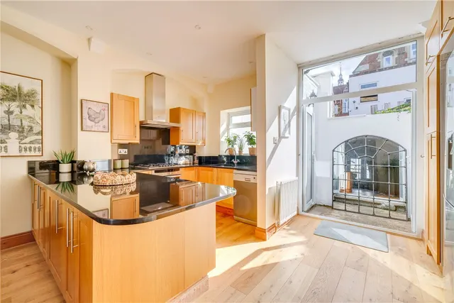 Brecon Road, London, W6, photo 2