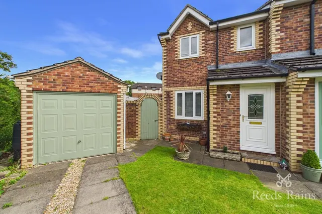 Trinity View, Ossett, West Yorkshire, WF5, photo 1