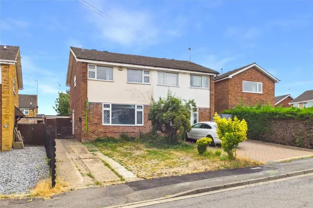 Masefield Drive, Rushden, NN10, photo 1
