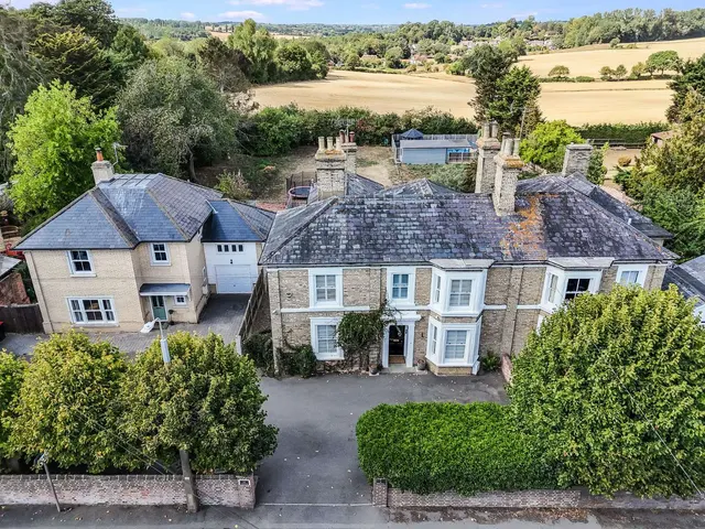 Sudbury Road, Halstead, Essex, CO9 2BA, photo 1