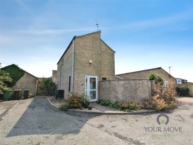 Photo 2 — Gardner Close, Eastbourne, East Sussex, BN23